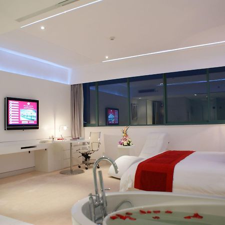 Ramada Plaza By Wyndham Hangzhou Riverside Екстериор снимка