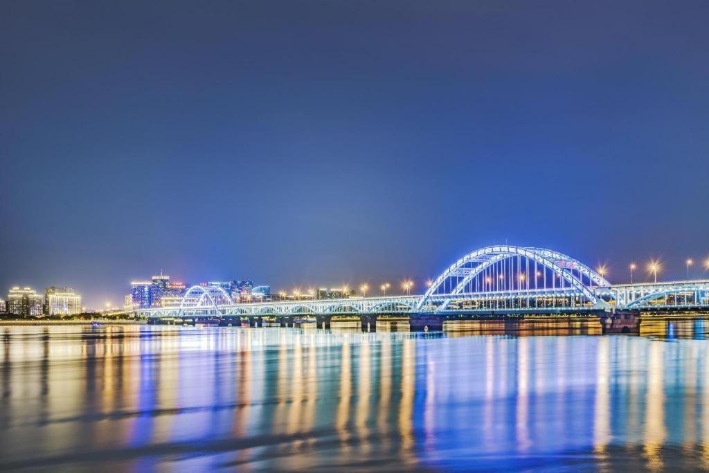 Ramada Plaza By Wyndham Hangzhou Riverside Екстериор снимка