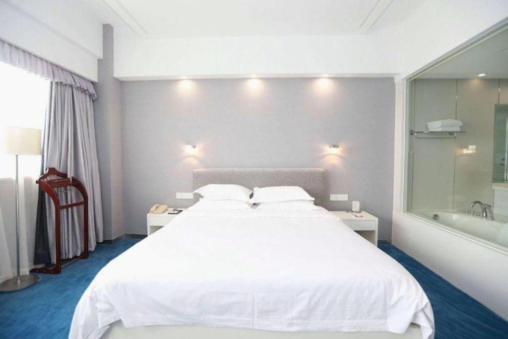 Ramada Plaza By Wyndham Hangzhou Riverside Екстериор снимка