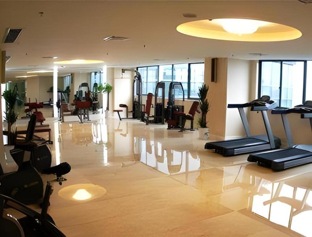 Ramada Plaza By Wyndham Hangzhou Riverside Екстериор снимка